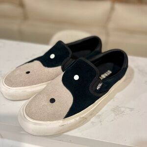 Straye Ying-Yang Slip ons
